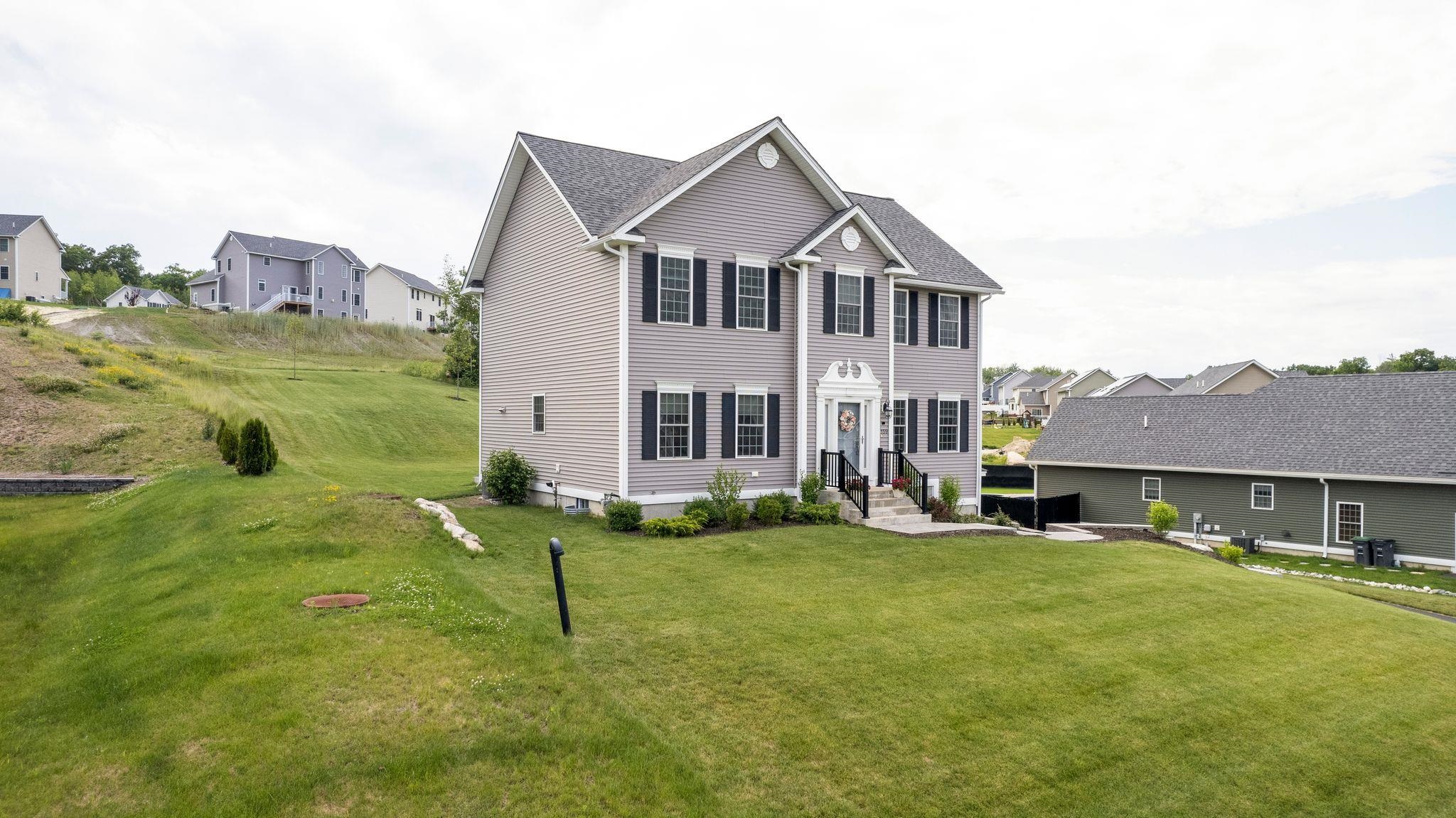 159 Brookview Drive Hooksett, NH 03106 - Photo 2 of 40