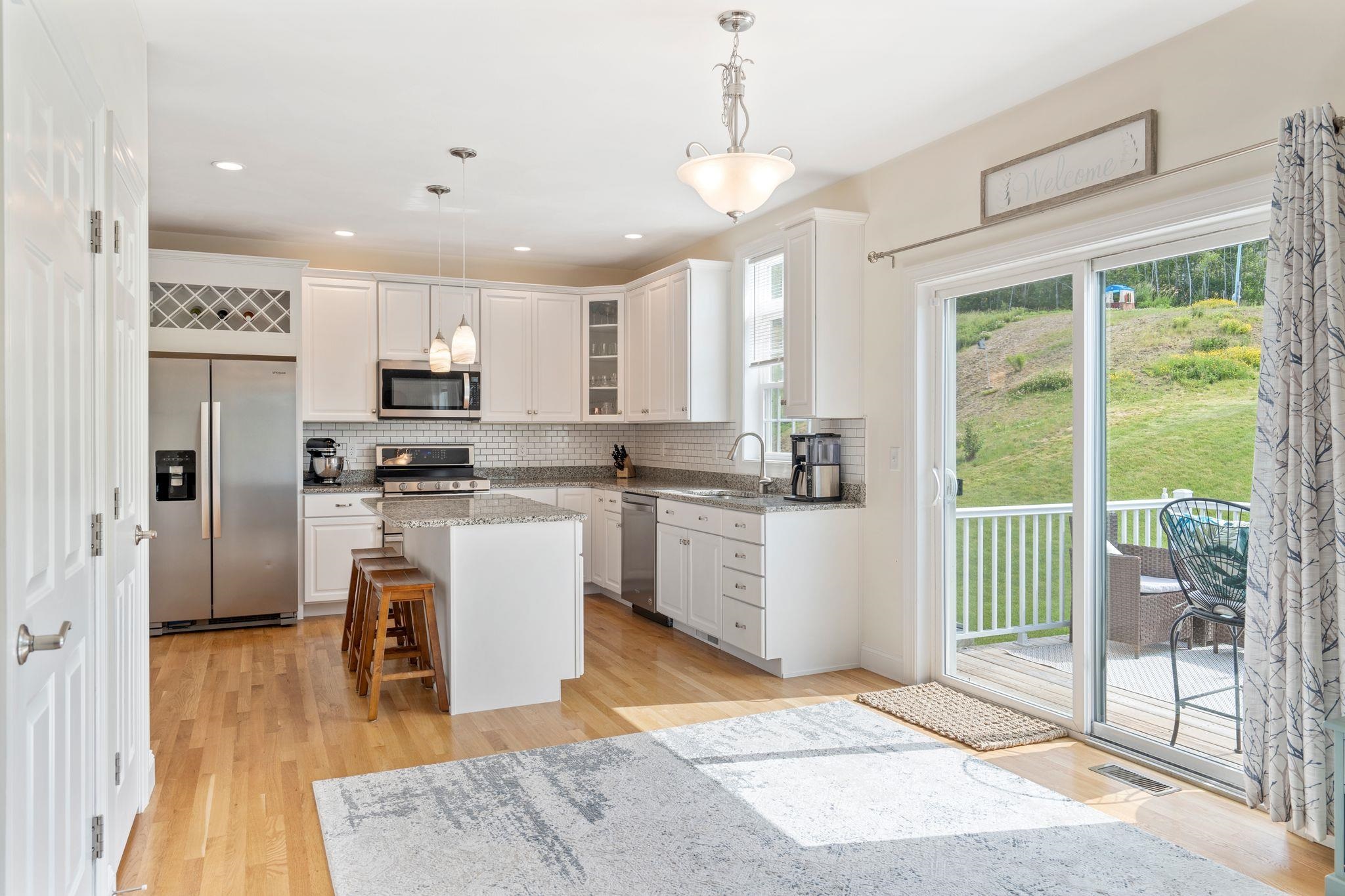 159 Brookview Drive Hooksett, NH 03106 - Photo 8 of 40