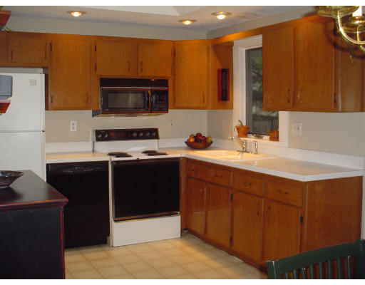 4 Beech Road Westford, MA 01886 - Photo 9 of 25 Gallery Image 9