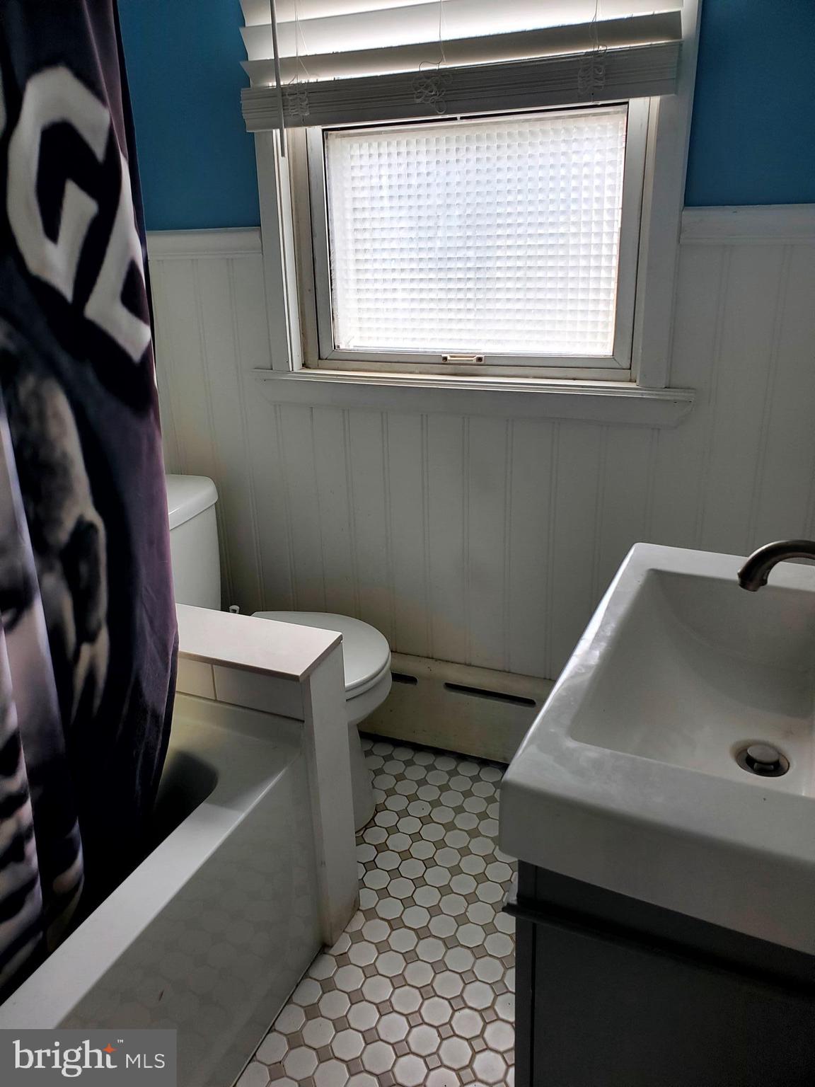 321 Dalton Street Philadelphia, PA 19111 - Photo 11 of 21