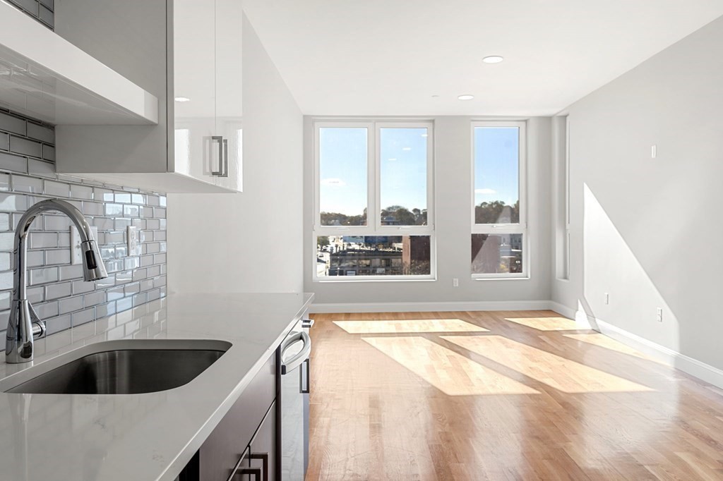 10 Taber Street, Unit 603 Boston, MA 02119 - Photo 2 of 12