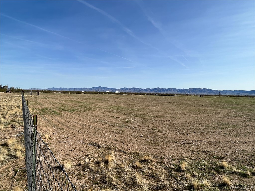 1596 South Gln Cyn Road Golden Valley, AZ 86413 - Photo 18 of 32