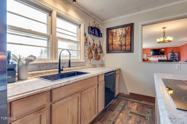 $259,000 | 107 College View Drive, Greeneville, TN 37745