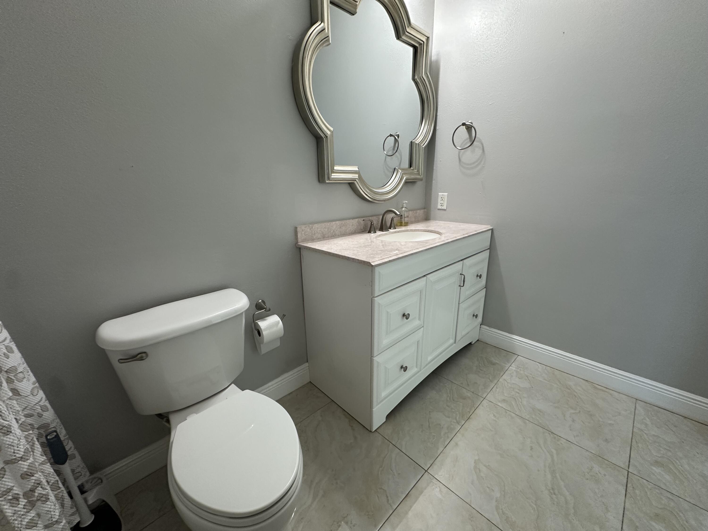 234 Northeast 3rd Street, Unit UPH06 Miami, FL 33132 - Photo 12 of 12 IMG_6255