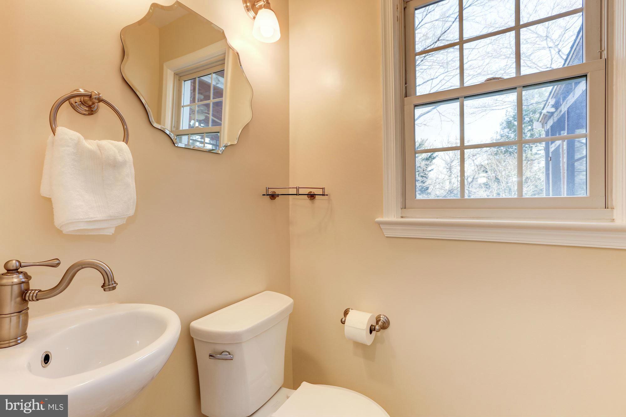 10205 Sutherland Road Silver Spring, MD 20901 - Photo 16 of 30 Main level powder room
