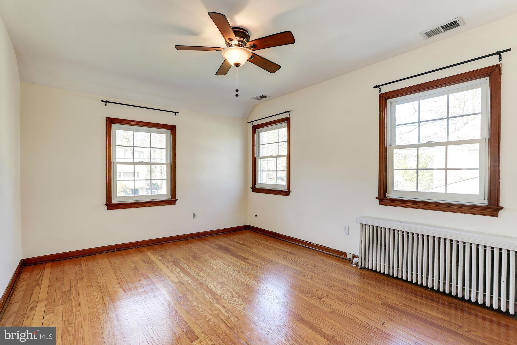 10205 Sutherland Road Silver Spring, MD 20901 - Photo 18 of 30 Bedroom (Master)