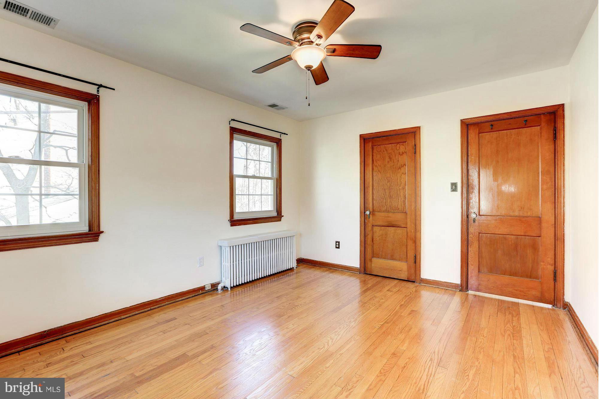 10205 Sutherland Road Silver Spring, MD 20901 - Photo 19 of 30 Bedroom (Master)