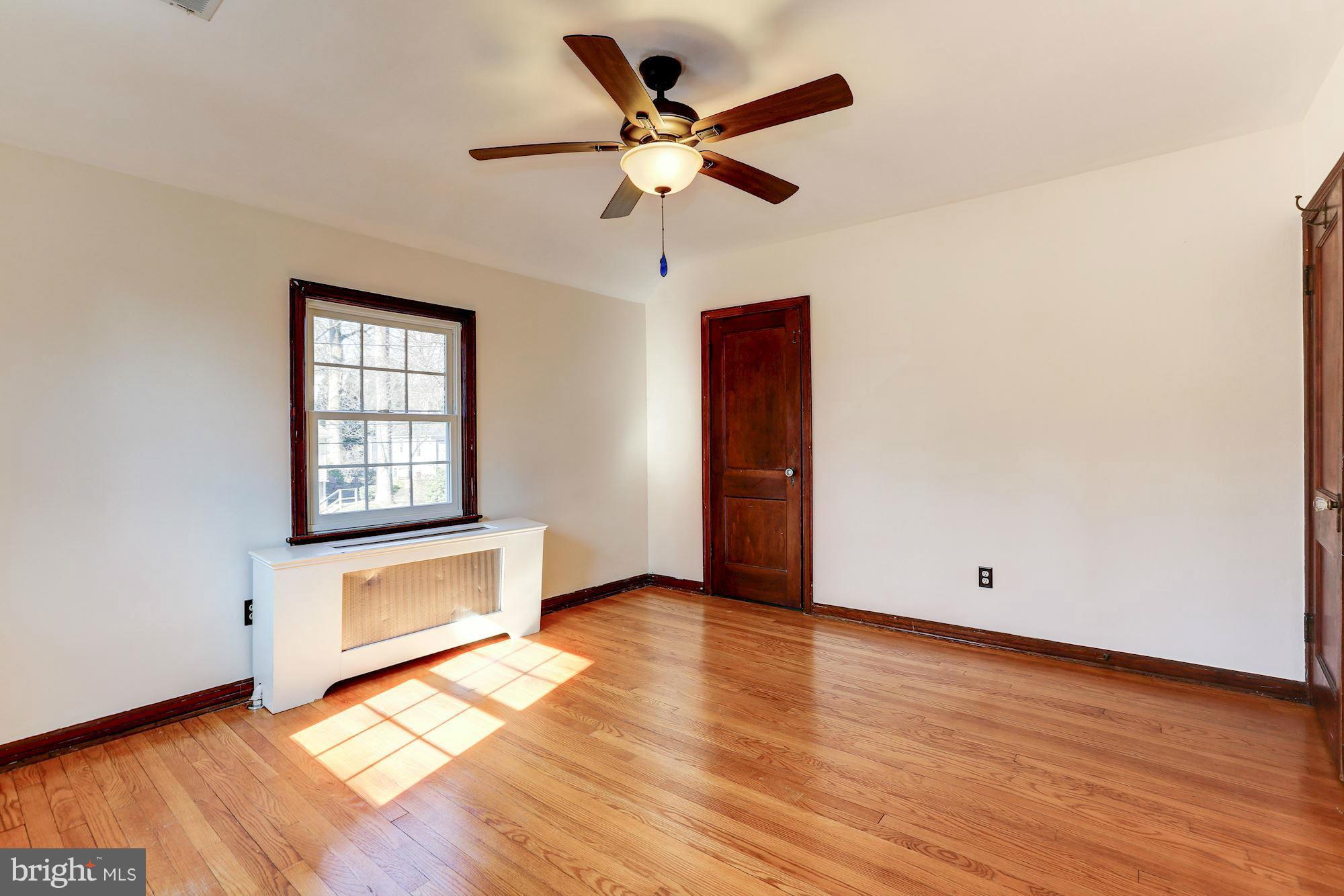 10205 Sutherland Road Silver Spring, MD 20901 - Photo 24 of 30 Bedroom #2