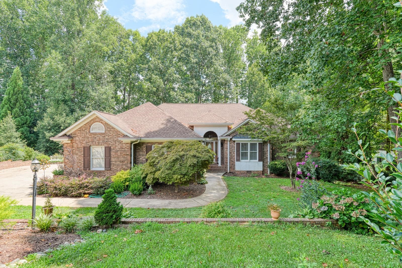 335 Hillcove Point Wellford, SC 29385 - Photo 1 of 50