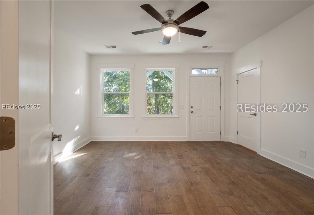 413 East Parkside Cmns Bluffton, SC 29910 - Photo 5 of 30