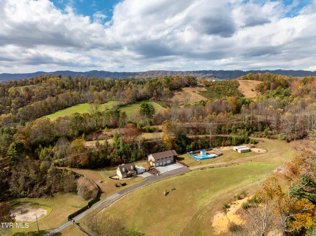 $672,900 | 185 Deer Tracks Circle, Unit 12, Mountain City, TN 37683