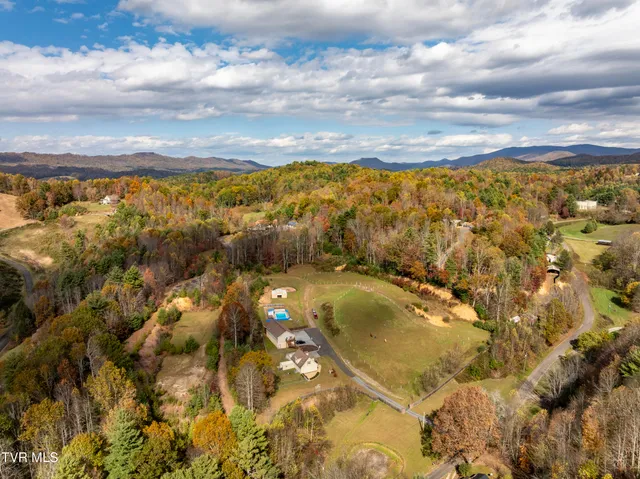 $672,900 | 185 Deer Tracks Circle, Unit 12, Mountain City, TN 37683