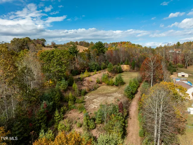 $672,900 | 185 Deer Tracks Circle, Unit 12, Mountain City, TN 37683