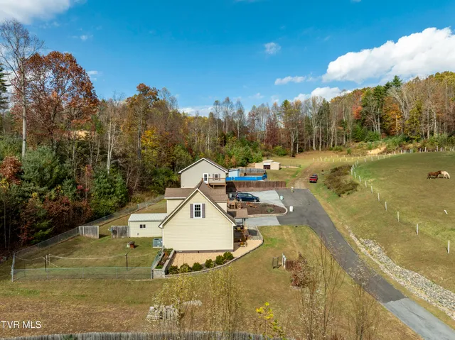 $672,900 | 185 Deer Tracks Circle, Unit 12, Mountain City, TN 37683