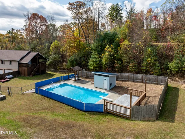 $672,900 | 185 Deer Tracks Circle, Unit 12, Mountain City, TN 37683