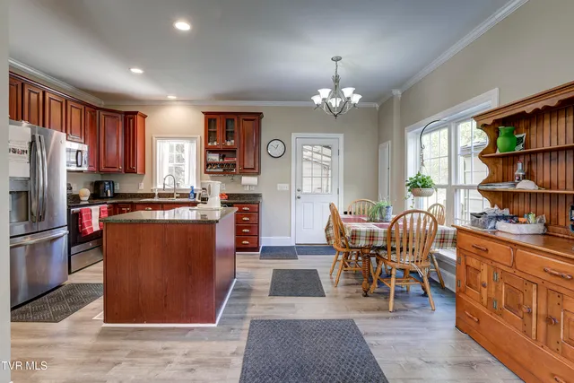 $672,900 | 185 Deer Tracks Circle, Unit 12, Mountain City, TN 37683