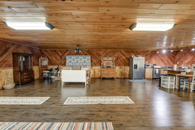 $672,900 | 185 Deer Tracks Circle, Unit 12, Mountain City, TN 37683