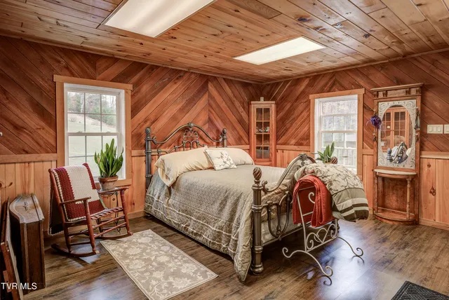 $672,900 | 185 Deer Tracks Circle, Unit 12, Mountain City, TN 37683