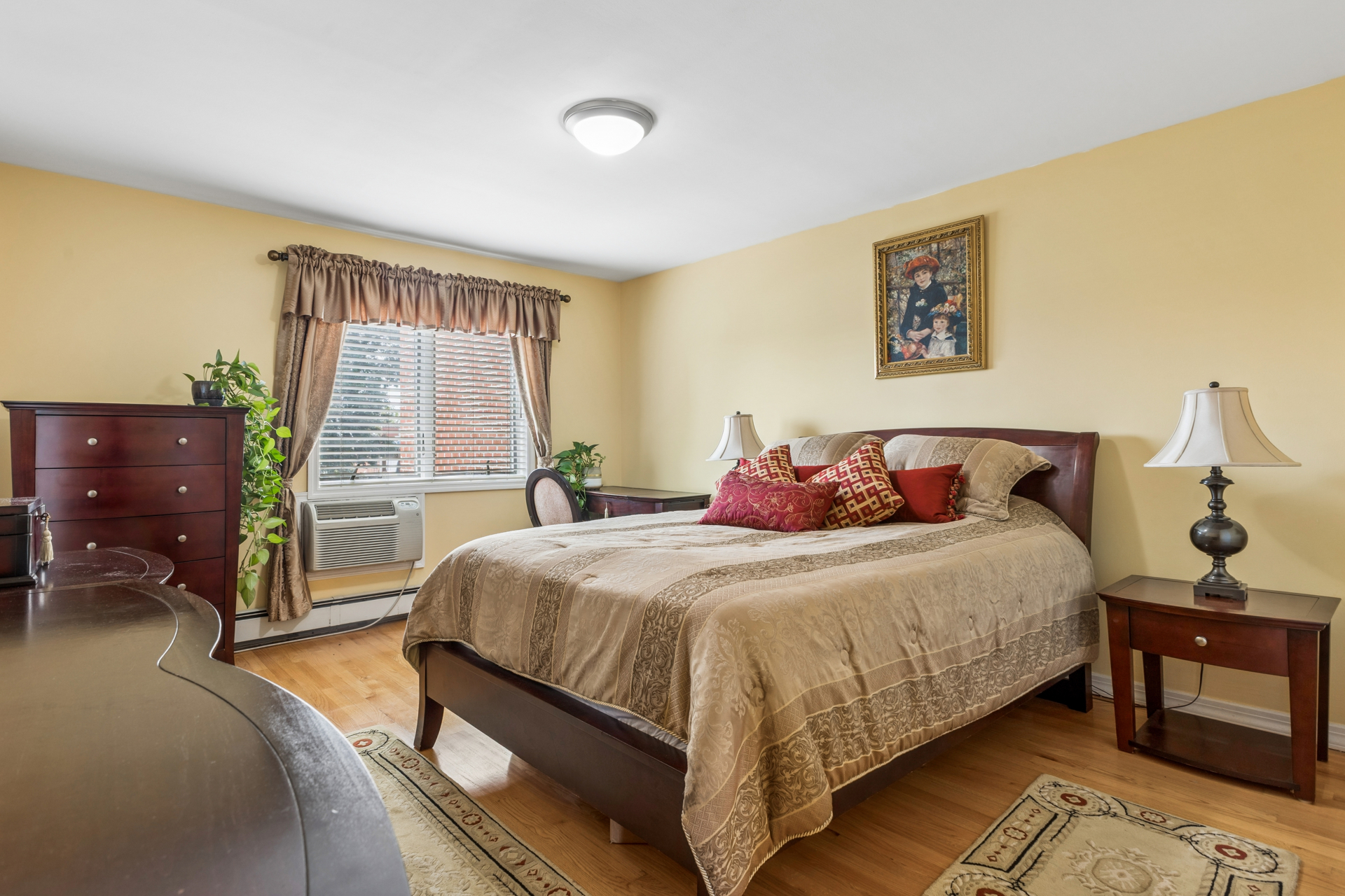 67-07 53rd Road Queens, NY 11378 - Photo 7 of 9