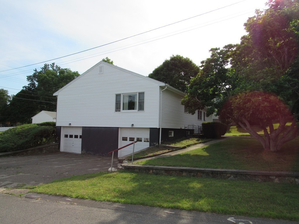 6 Carlida Road Stoneham, MA 02180 - Photo 11 of 18 Gallery Image 11