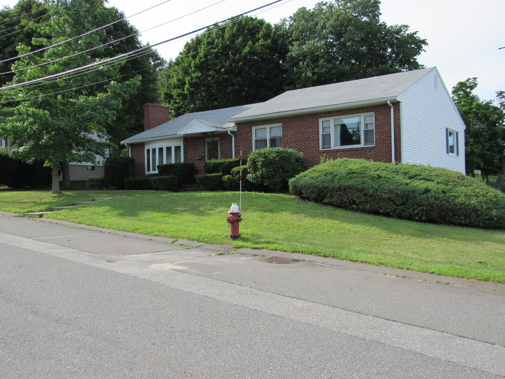 6 Carlida Road Stoneham, MA 02180 - Photo 2 of 18 Gallery Image 2
