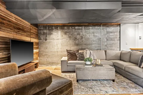 $725,000 | 3203 North Treasure Drive, Boise, ID 83703