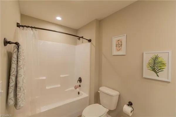 $450,000 | 6729 Rollingwood Drive, Clemmons, NC 27012