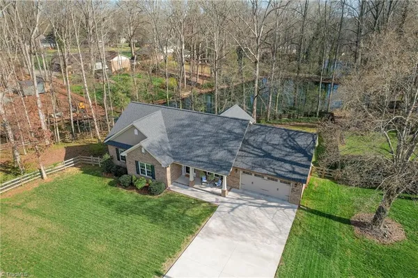 $450,000 | 6729 Rollingwood Drive, Clemmons, NC 27012