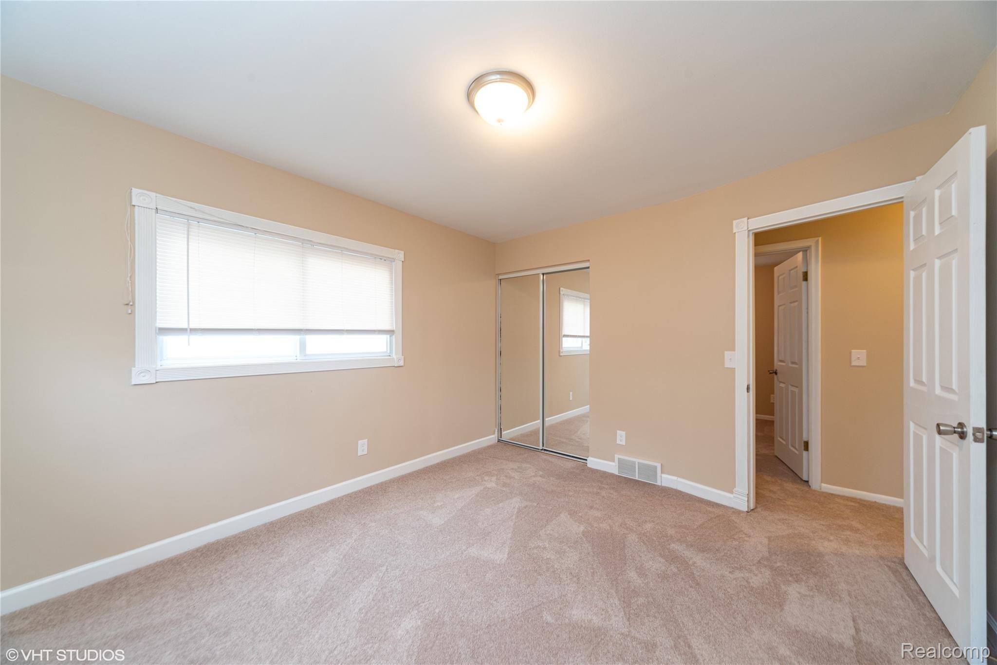 1448 West Judd Road Flint, MI 48507 - Photo 7 of 23 07_1448WJUDDROAD_2008_HiRes.jpg