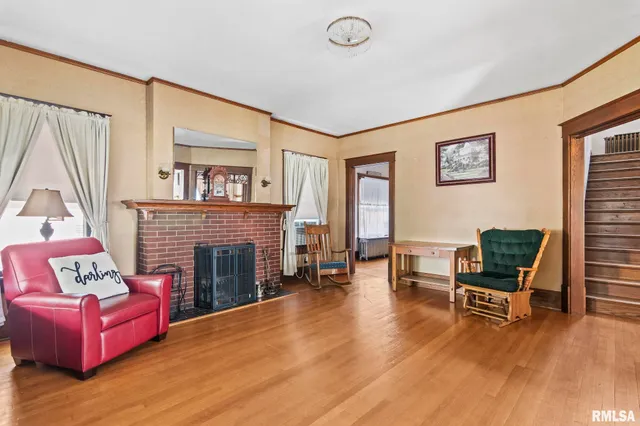 $260,000 | 116 East Main Street, Williamsville, IL 62693