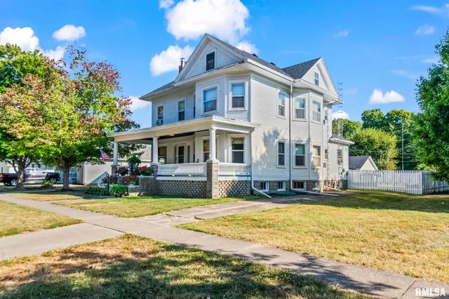 $260,000 | 116 East Main Street, Williamsville, IL 62693
