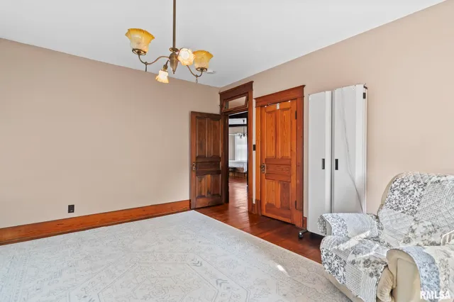 $260,000 | 116 East Main Street, Williamsville, IL 62693