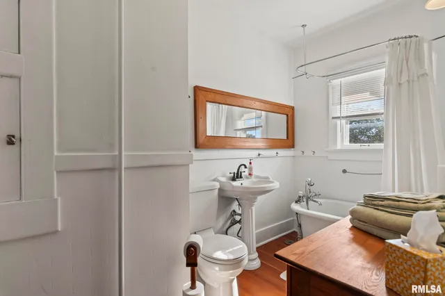 $260,000 | 116 East Main Street, Williamsville, IL 62693