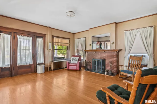 $260,000 | 116 East Main Street, Williamsville, IL 62693