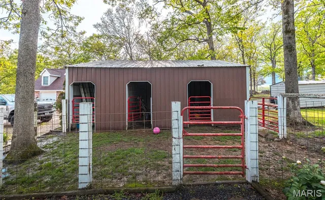 $949,000 | 13907 Hwy T, Fredericktown, MO 63645