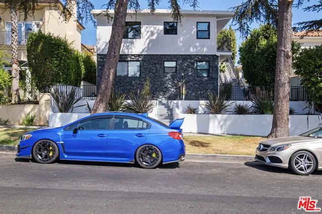 $5,495 | 847 15th Street, Unit 3, Santa Monica, CA 90403