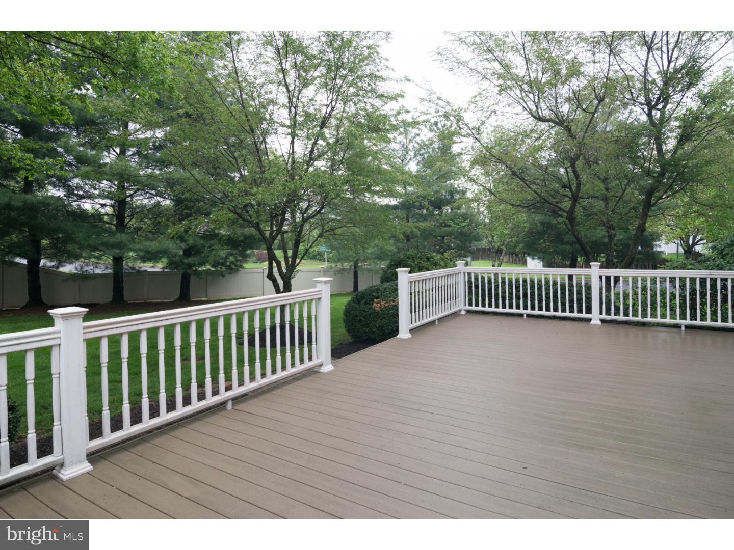 1401 Fountain Road Newtown, PA 18940 - Photo 13 of 18 Deck