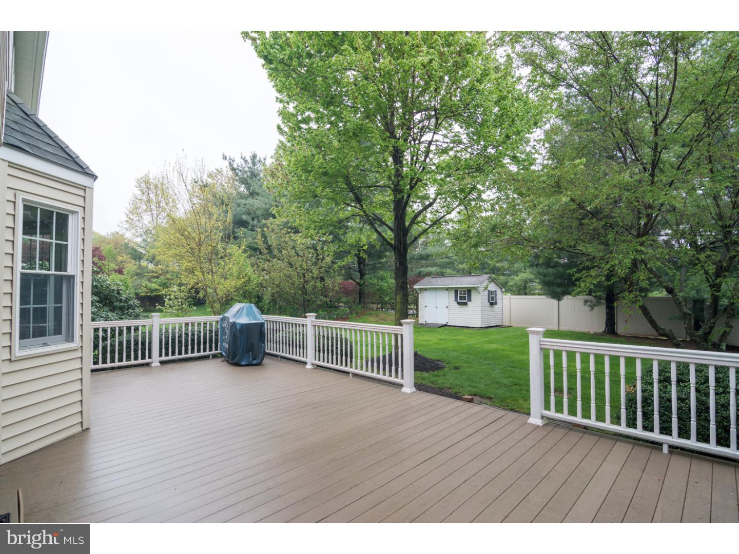 1401 Fountain Road Newtown, PA 18940 - Photo 14 of 18 Deck