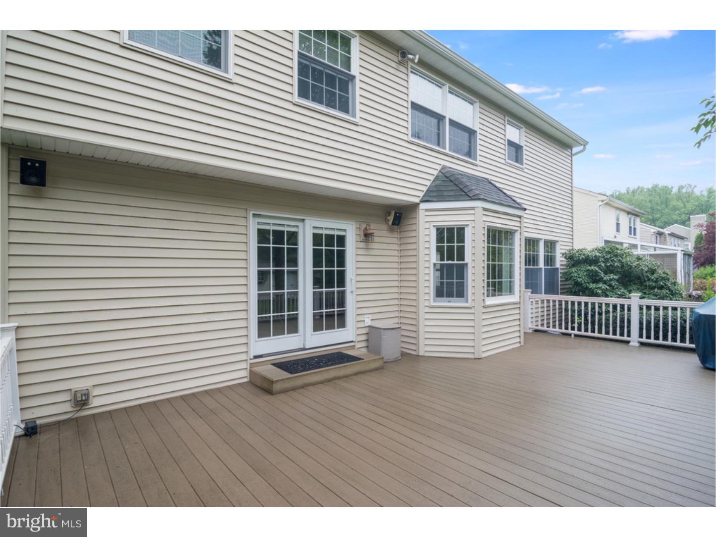 1401 Fountain Road Newtown, PA 18940 - Photo 15 of 18 Deck