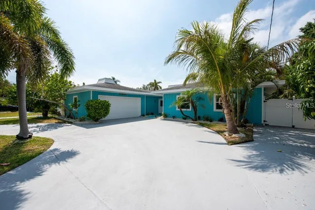 $4,800 | 4643 Bay Crest Drive, Tampa, FL 33615