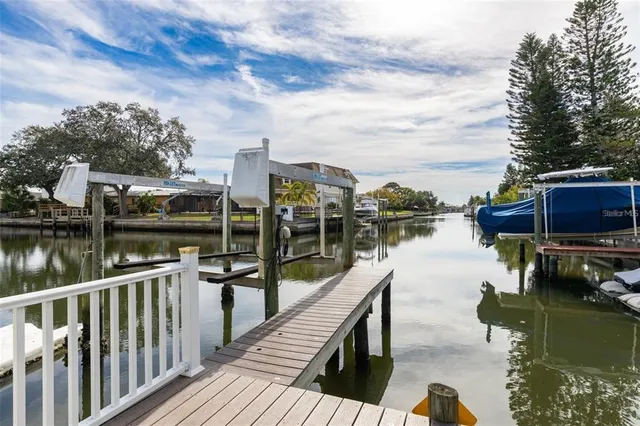 $4,800 | 4643 Bay Crest Drive, Tampa, FL 33615