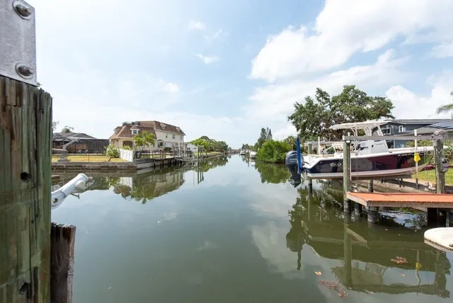 $4,800 | 4643 Bay Crest Drive, Tampa, FL 33615