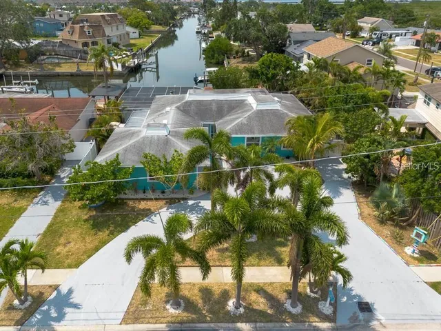 $4,800 | 4643 Bay Crest Drive, Tampa, FL 33615