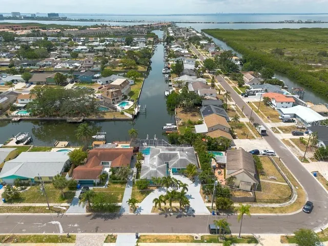 $4,800 | 4643 Bay Crest Drive, Tampa, FL 33615