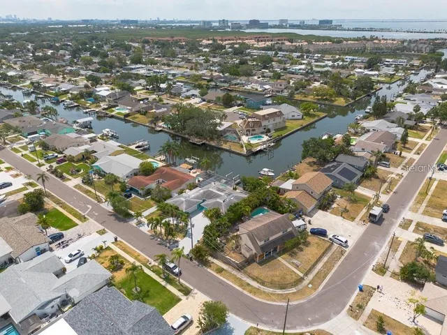 $4,800 | 4643 Bay Crest Drive, Tampa, FL 33615