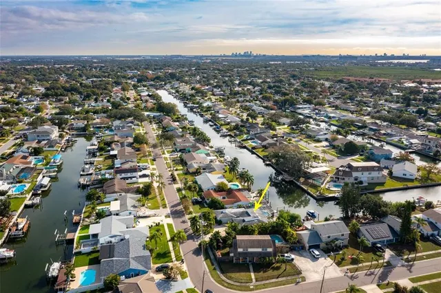 $4,800 | 4643 Bay Crest Drive, Tampa, FL 33615