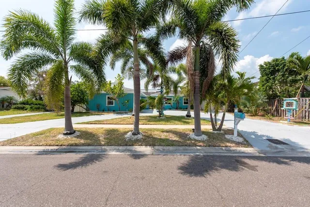 $4,800 | 4643 Bay Crest Drive, Tampa, FL 33615