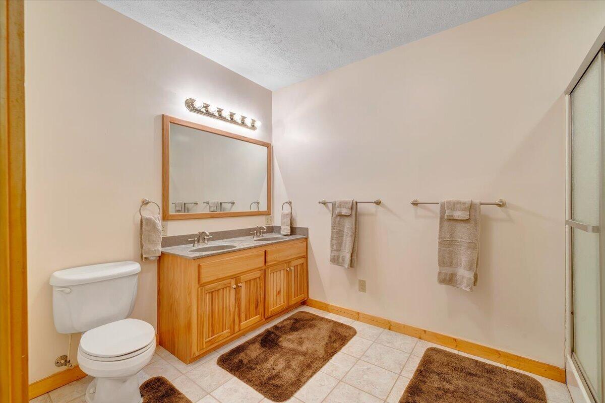 461 Sunset Bay Road Gretna, VA 24557 - Photo 42 of 74 42-MIB09450