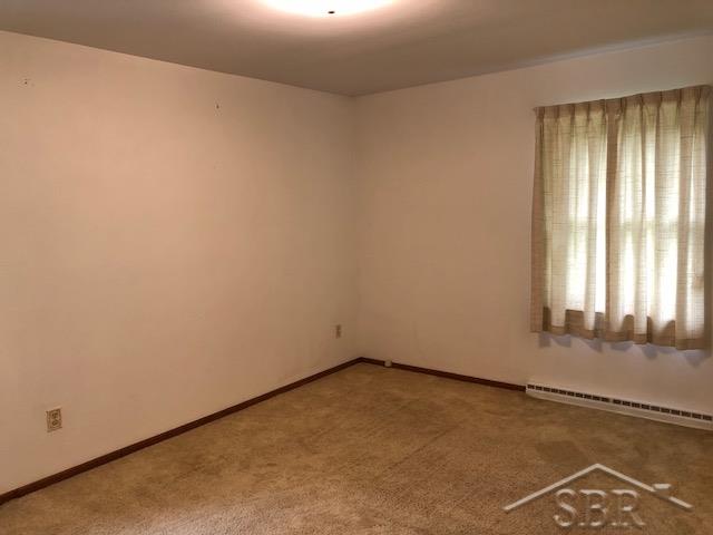 8966 Ormes Road Vassar, MI 48768 - Photo 6 of 15 31357286-5.JPG