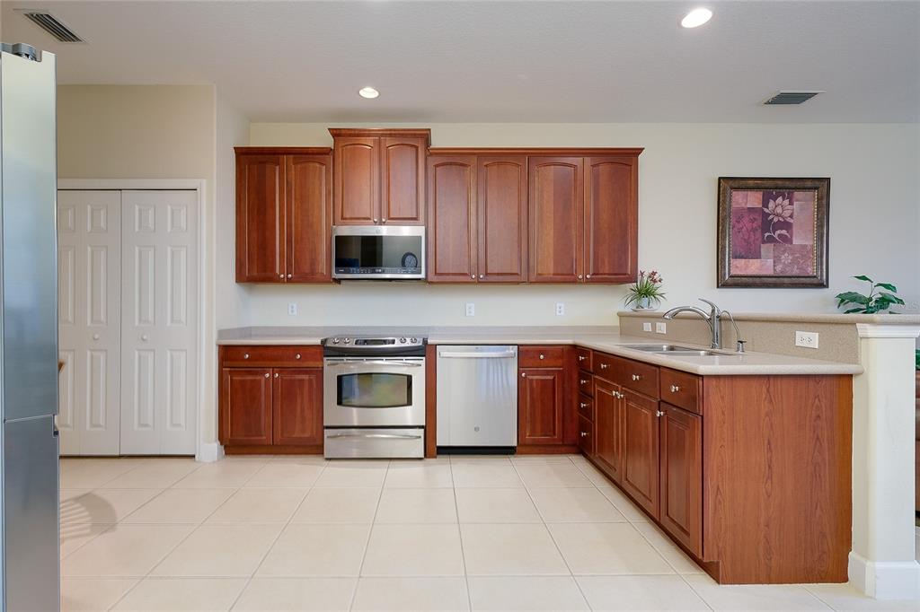 11838 Granite Woods Loop Venice, FL 34292 - Photo 19 of 86